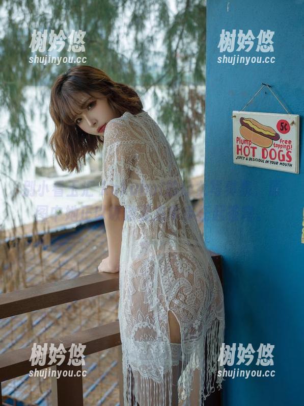 玉汇 kokuhui 别小看玉汇 kokuhui的修女写真集,原图中她正以诙谐姿态单手托起苍穹。